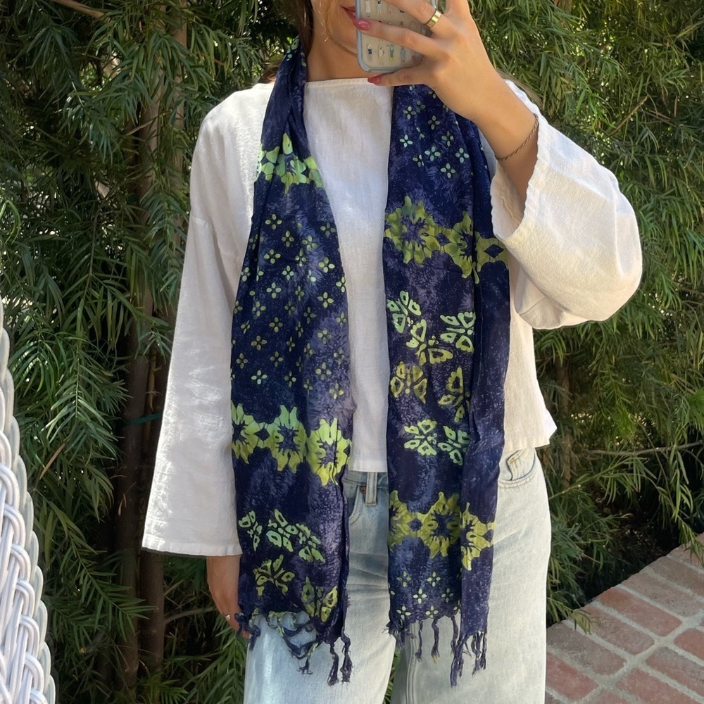 Beautiful chicos scarf / belt